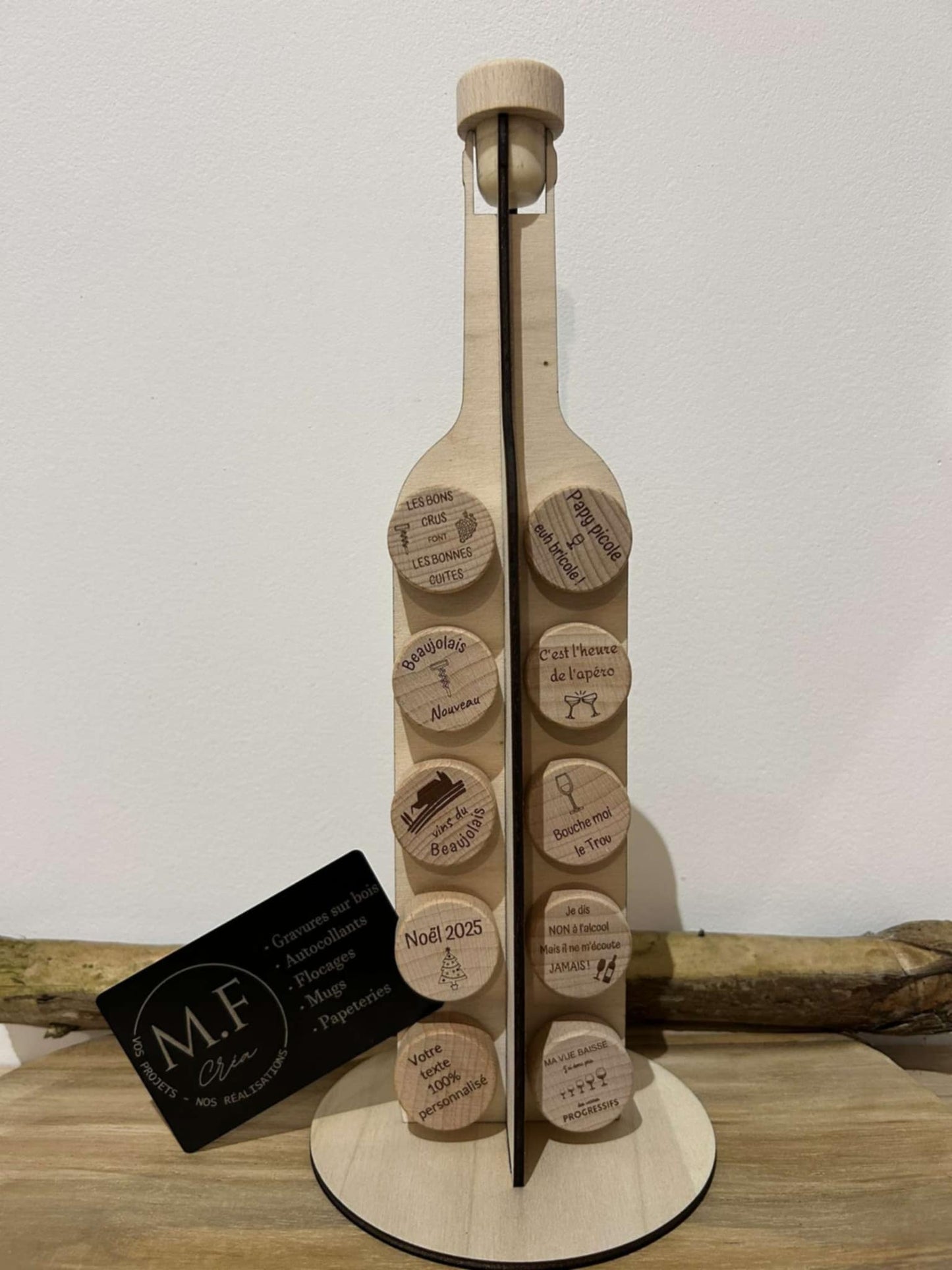 Bouchon de vin en bois, personnalisé et gravé avec votre nom