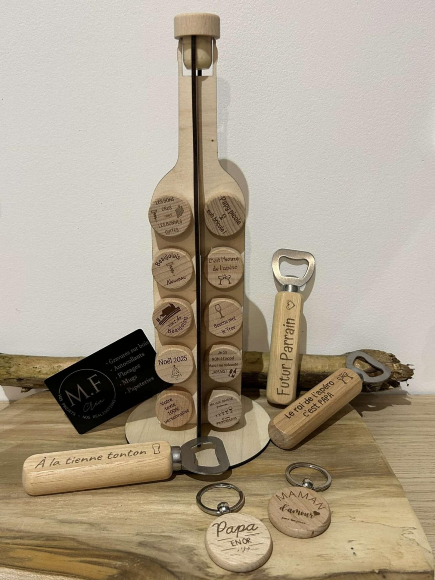 Bouchon de vin en bois, personnalisé et gravé avec votre nom