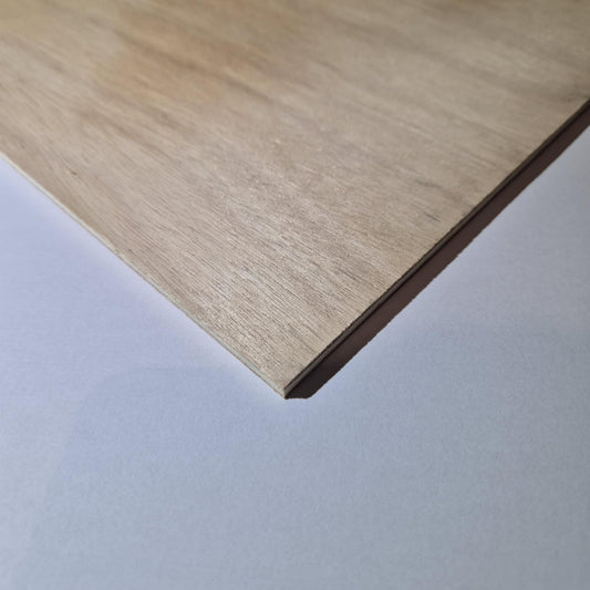 Contreplaqué 31X31 Okoumé de 5mm – BB/BB